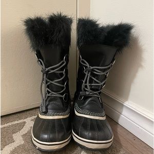 SOREL waterproof Winter boots W size 6.5 Youth size 5
